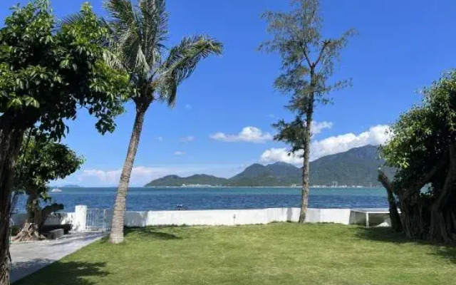 Shenzhen Guli Lanyue Seaview Villa (Jiaochangwei Seaview Garden Branch)