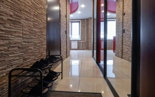 Пять звезд на Дубровинского 106