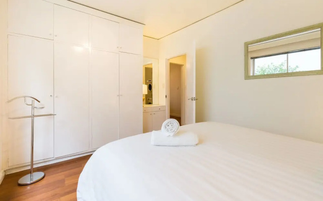 SELENA, 2BDR South Yarra Apartment