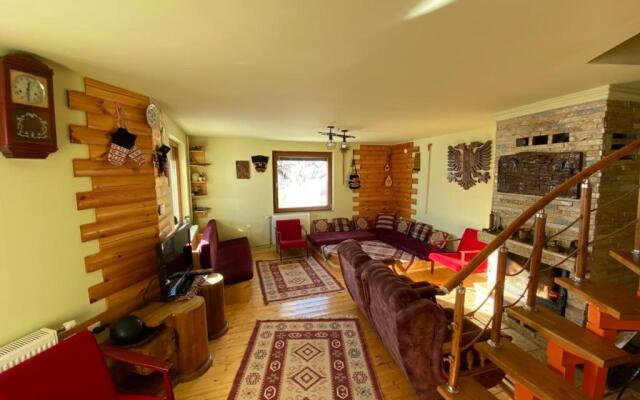 Villa 80 Kodra e Diellit