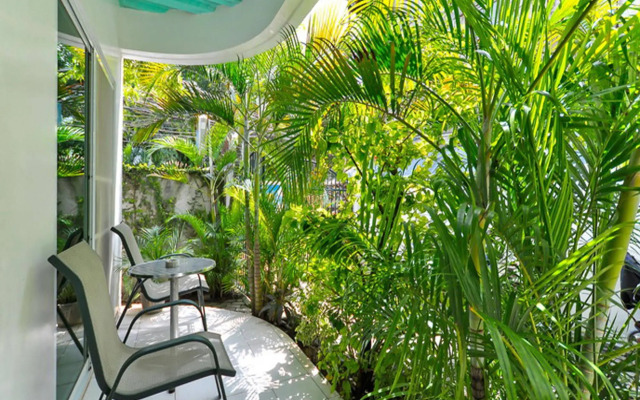 Roxon Apartments