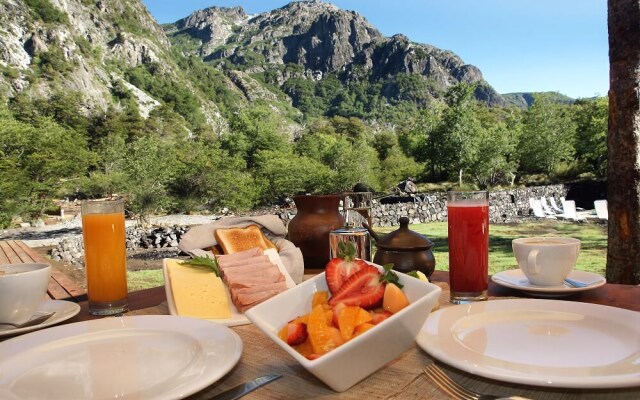 Rocanegra Mountain Lodge