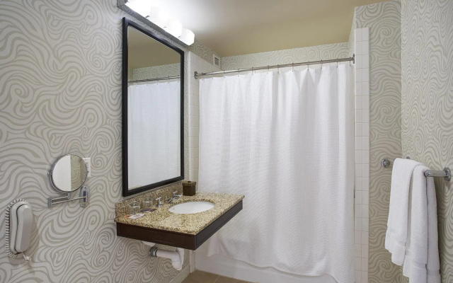 Juniper Hotel Cupertino, Curio Collection by Hilton