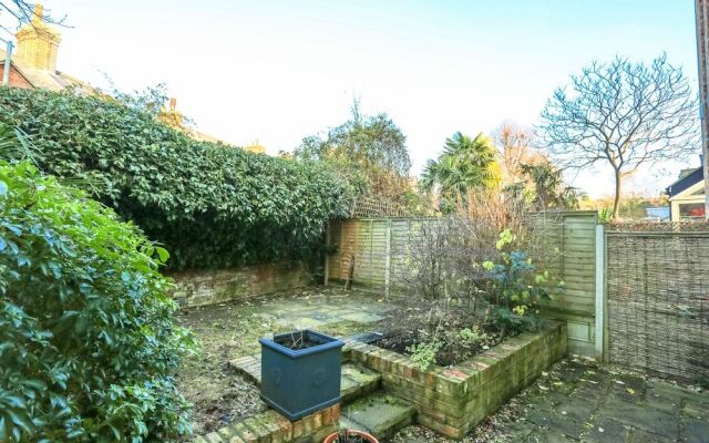The Glasshouse Escape - 5BDR Victorian Jewel with Modern Twists in Jericho