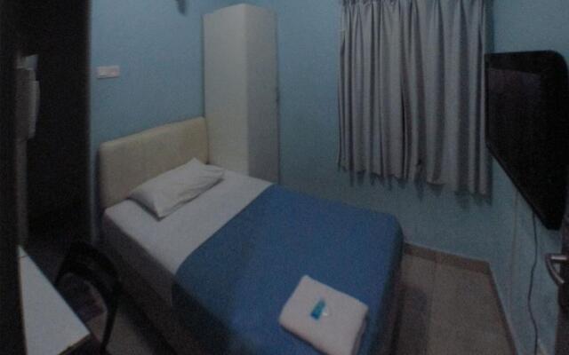 JRL Budget Inn Hotel