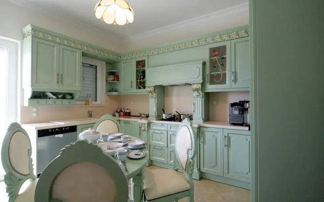 Luxurious Villa Anthi