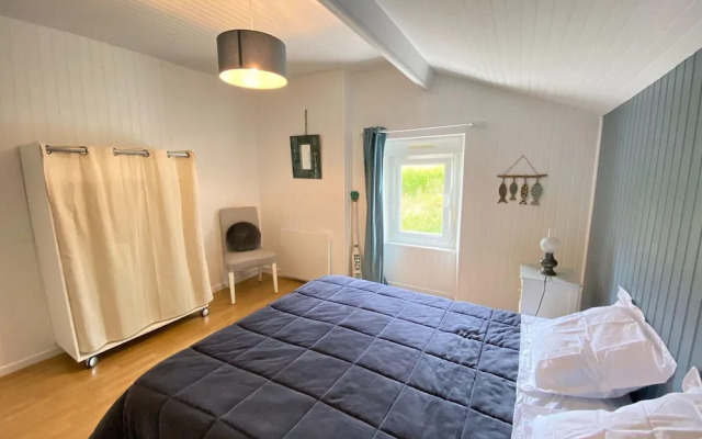 Charming Cottage Near Mont St. Michel Bay