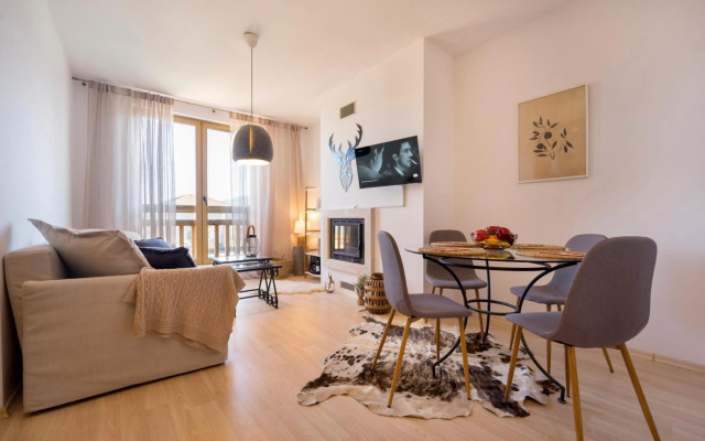 Studio 9, St John Park