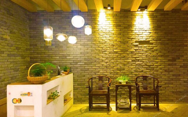 Floral Hotel·Yichang Sanxia Jinshi Inn
