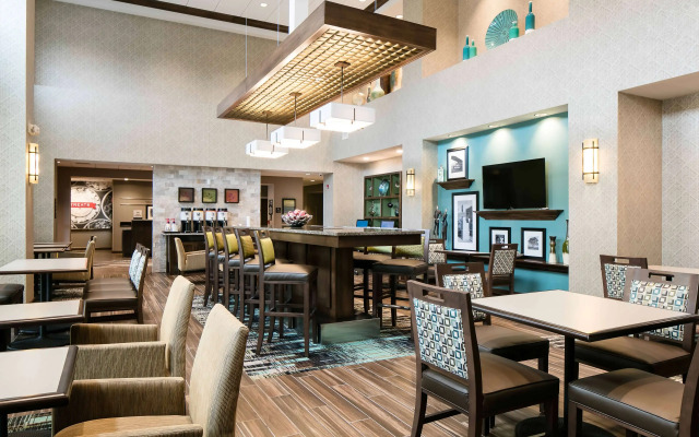 Hampton Inn & Suites Hudson