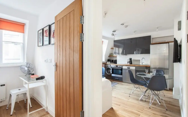 Quality Apartment Shaftersbury Avenue
