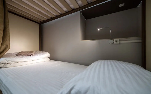 Ostriv Hostel