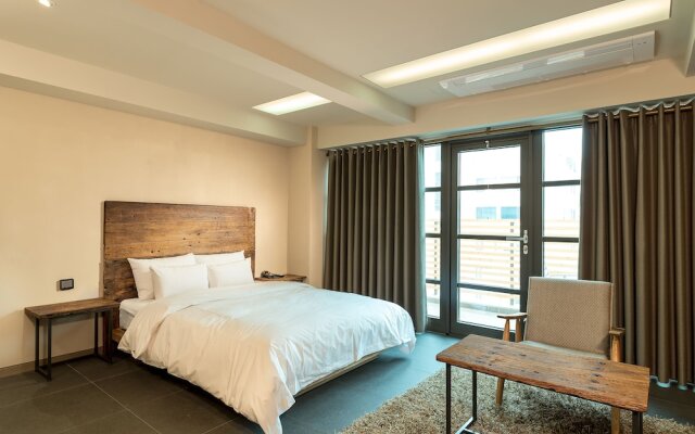 E-HOTEL