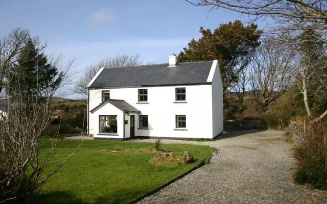 236 Faul, Clifden