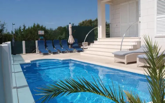 Villa Maria