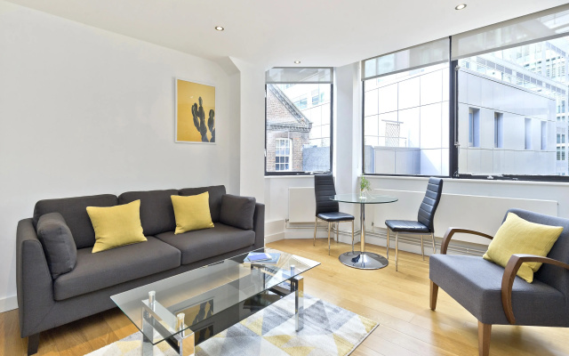 Red Lion Court by City2Stay