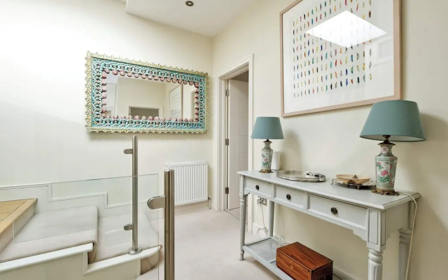 Spacious 3-bedroom Apartment in Earls Court