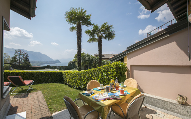 Residenza due Laghi Pool Lake View