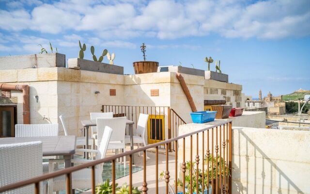 Ta' Pinu B&B