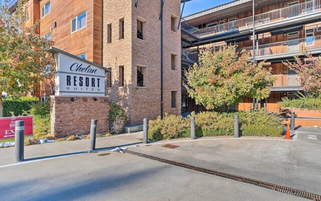 Resort-style Condo w/ Lake Chelan & Mtn Views