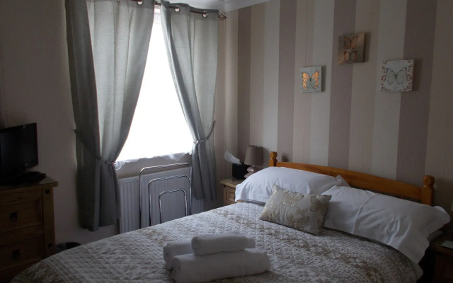Twin Palms Guesthouse