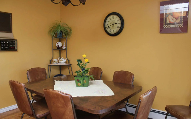 Country Charm Bed & Breakfast