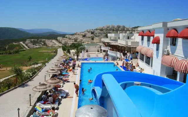 Flamingo Country Residences