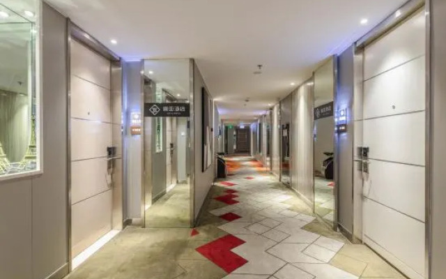 XIYA Hotel (Wenling Jiulong Lake Branch)