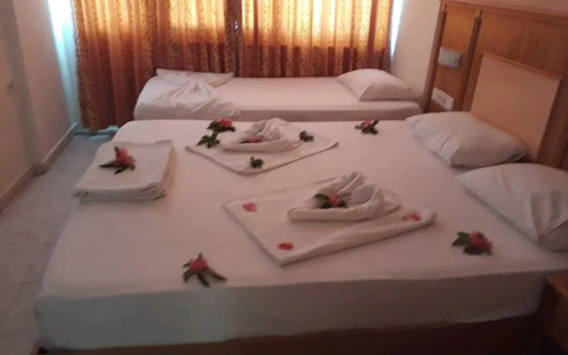 Side Center Hotel