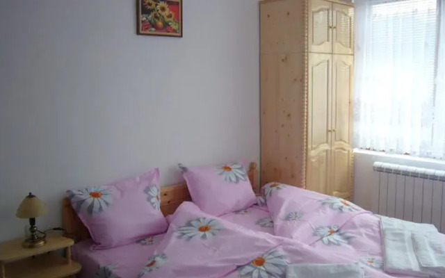 Momchil Unak Guest House