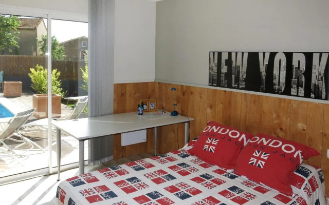 Holiday Home Côté Sud - BZS165