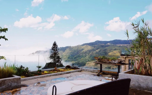 The Twelve Manor Terraces Lodge