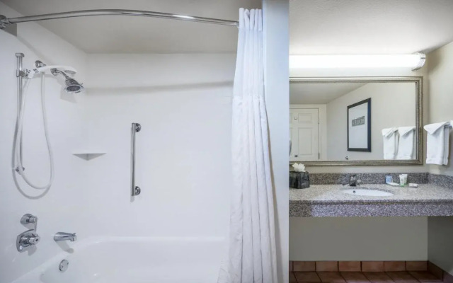 Staybridge Suites Memphis - Poplar Ave East by IHG