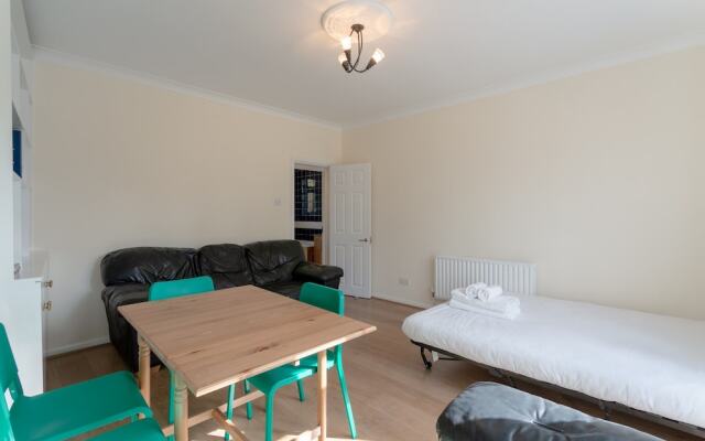 Whitechapel 2 Bedroom Flat
