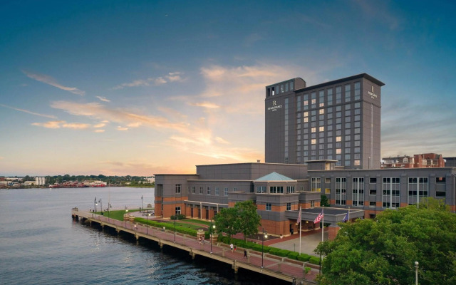 Renaissance Portsmouth-Norfolk Waterfront Hotel