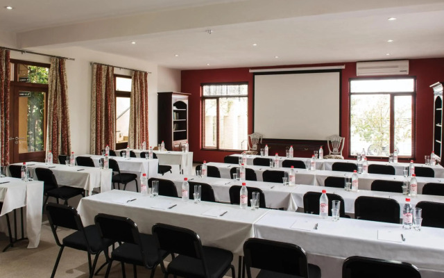 Casterbridge Hollow Boutique Hotel