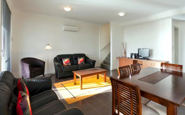 Cosy Corner Seaview Apartments