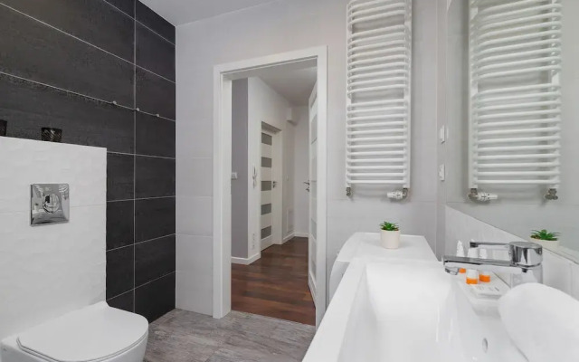 Slusarska Apartment Cracow by Renters