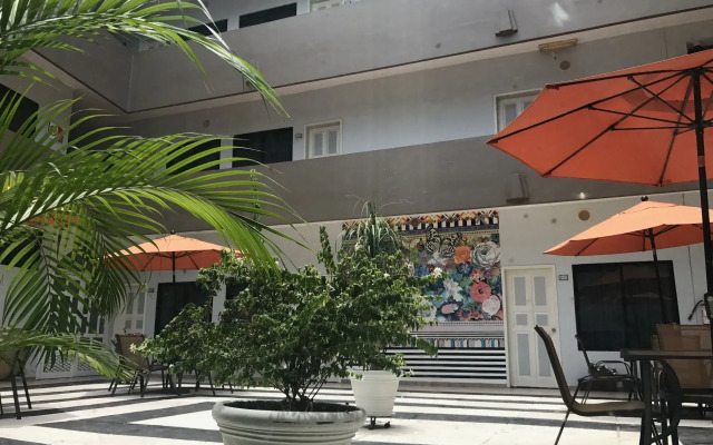 Real Avenida Hotel