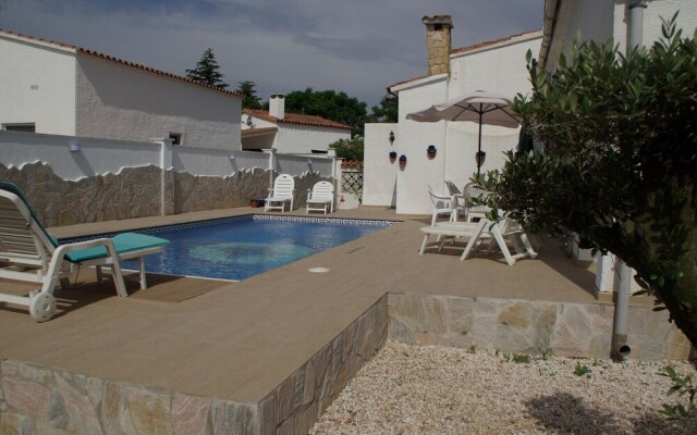 370-casa Grande con Piscina Privada y Jardín