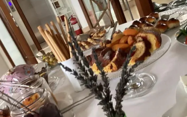 Sonef House Hotel