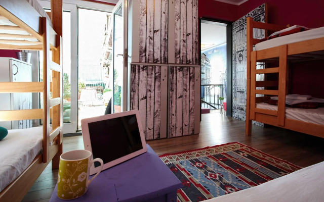 Hostel and Apartments 360º