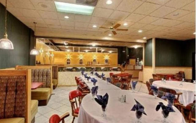 Crookston Inn and Convention Center