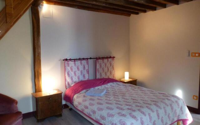 Gîte Dompierre-sur-Besbre, 4 pièces, 6 personnes - FR-1-489-51