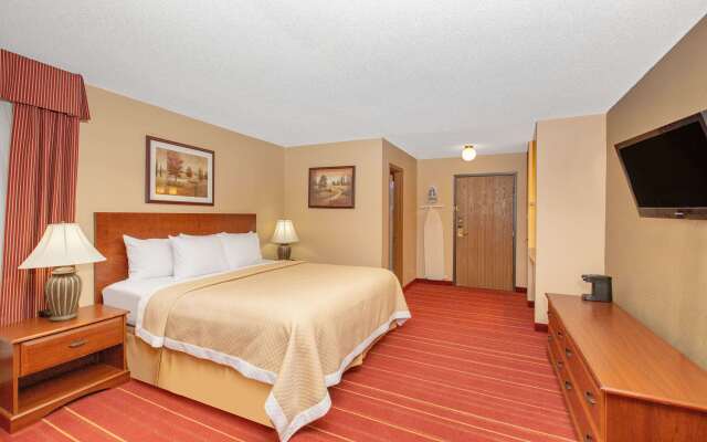 Days Inn by Wyndham Salina I-70