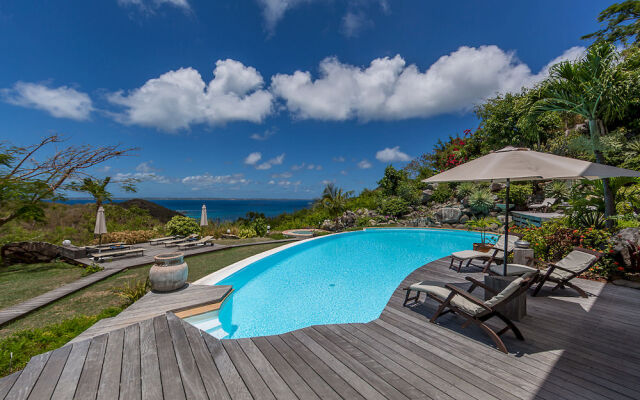 Caye Blanche Guest House