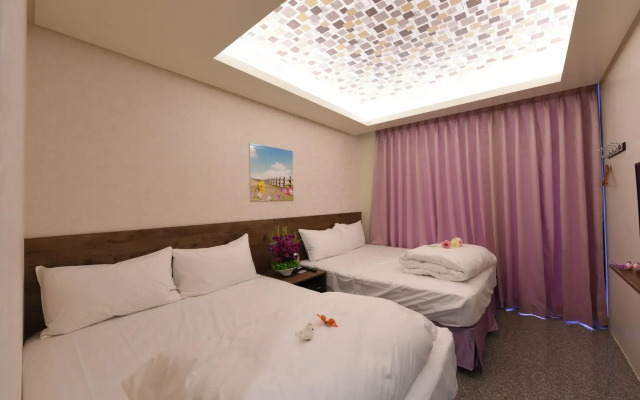 Hotel 99