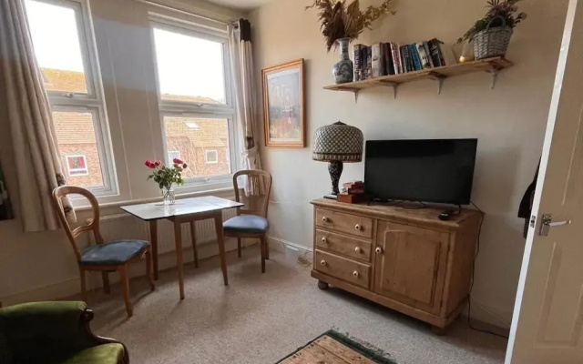 Apartmentsleeps2-seaside Escape-wifi-parking