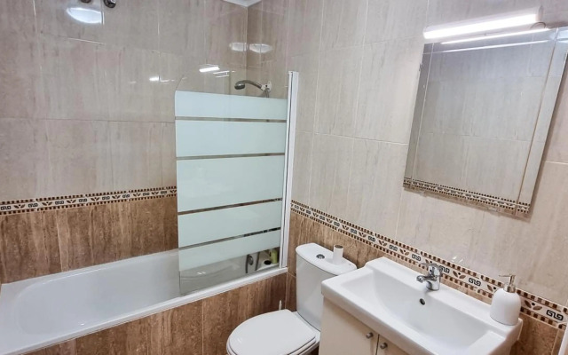 Cozy apartment 200m from the beach