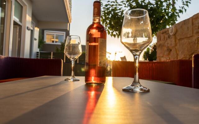 Thomas House Hersonissos - Private Pool - Sleeps 6
